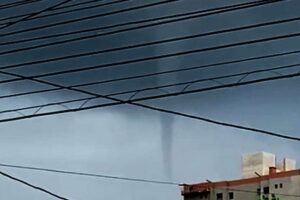 Tromba d’água é registrada em Tramandaí