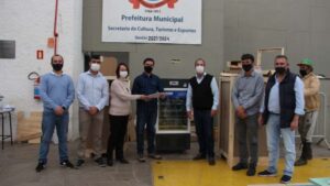 Santo Antônio da Patrulha recebeu três unidades de 200 litros para armazenamento de imunizantes - Foto: Divulgação/SES