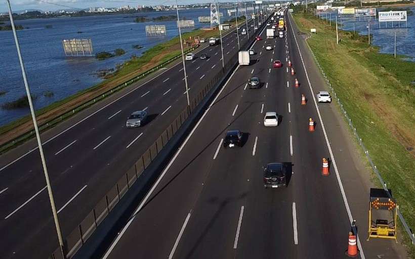 Motociclista morre em acidente na Freeway