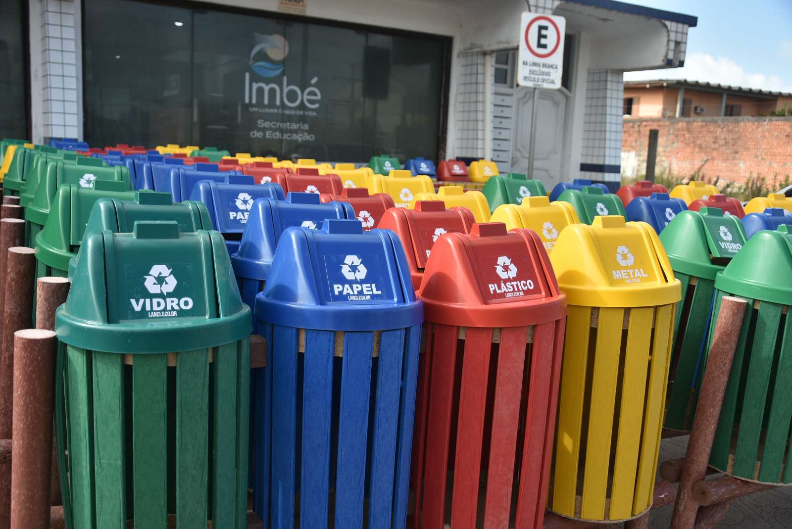 Instaladas 72 lixeiras ecológicas em escolas de Imbé