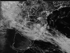 Frente fria segue sobre o RS após temporais