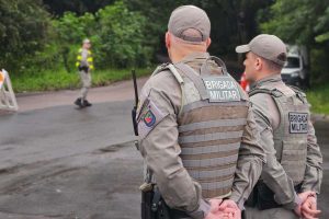 10 pessoas são presas em operação contra o tráfico no Litoral