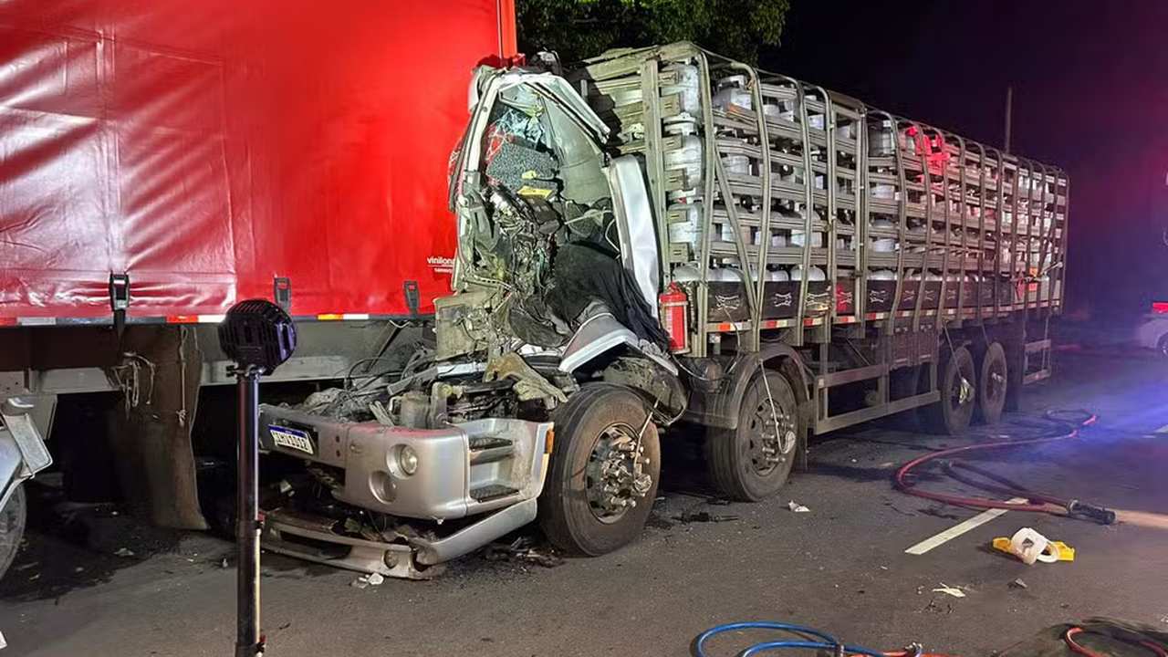 Caminhão com carga de gás