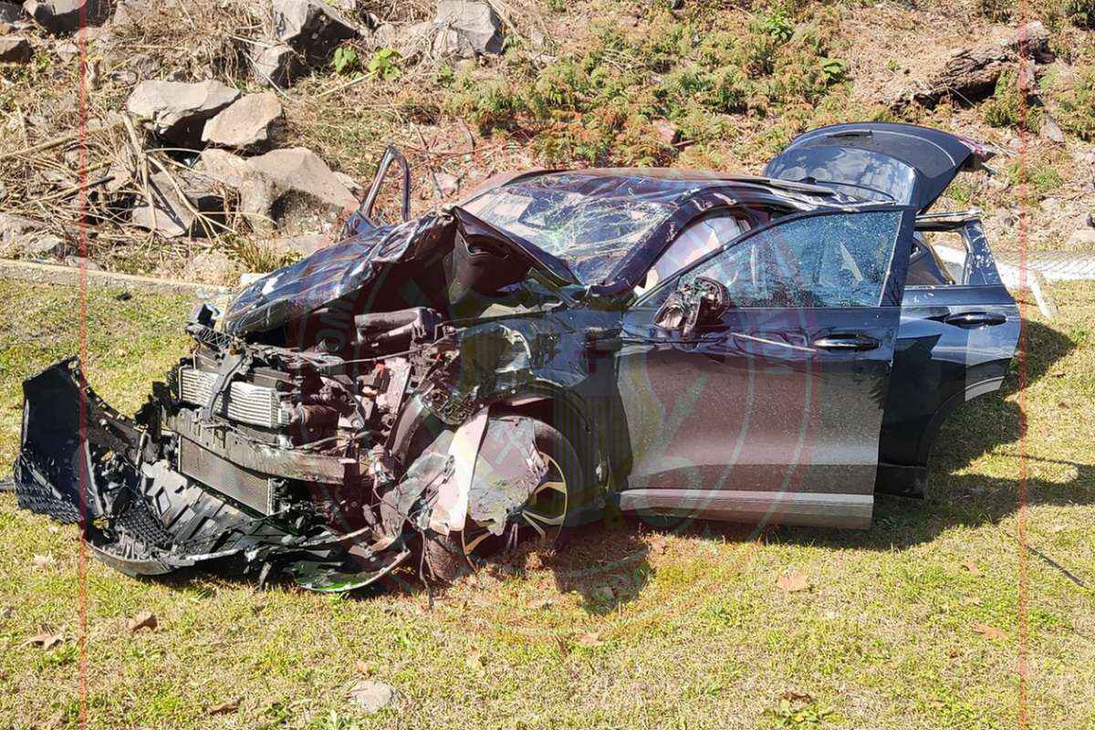 Acidente na Rota do Sol deixa três feridos