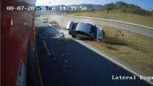 Apreensão de maconha: perseguição termina com acidente na BR-101