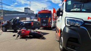 Acidente entre moto e carro deixa feridos no centro de Osório