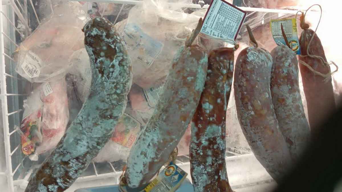 Fiscalização apreende 315 kg de alimentos impróprios em mercados do RS