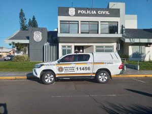 Homem com mandado sigiloso