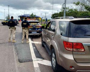 Golpe do Pix: PRF recupera caminhonete de luxo em Torres