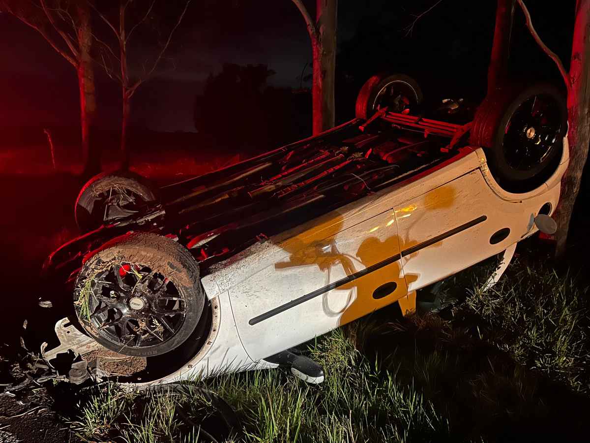 Jovens escapam de tragédia após capotamento em Osório