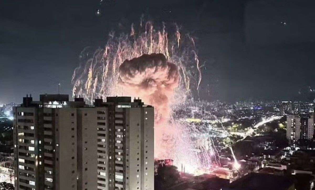 Explosão em SP destrói casas