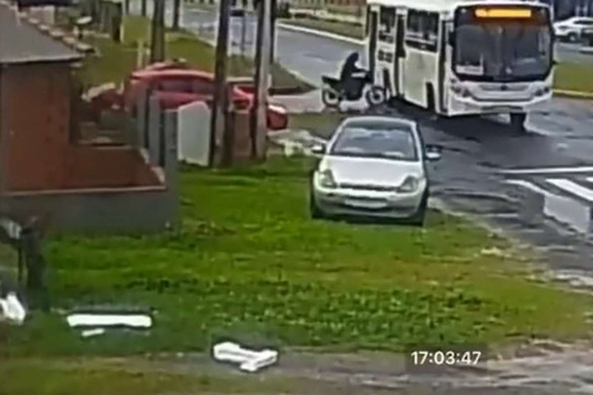 Câmera flagra momento de grave acidente em Xangri-Lá