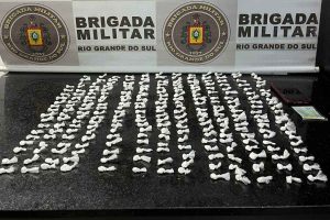 Homem com passagens policiais