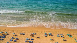 Procon RS fiscaliza quiosques por cobrança ilegal no Litoral Norte