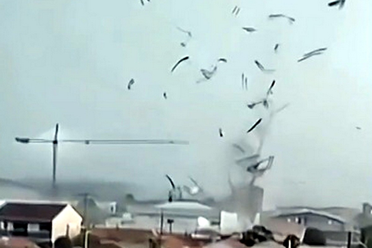 Tornado no Paraná causa destruição e assusta moradores (vídeo)