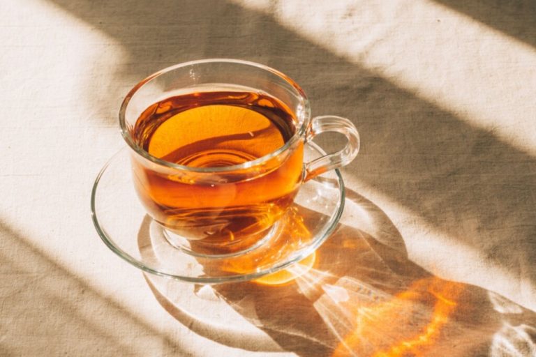 cha-de-espinheira-santa-com-salvia-1024x683-1